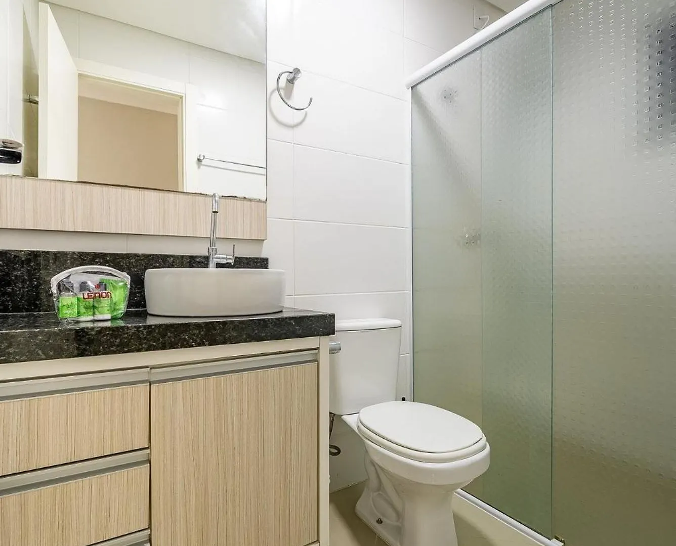 249 - Apartamento Proximo Do Mar Economico Na Cidade De Bombinhas 0*,  Brazil